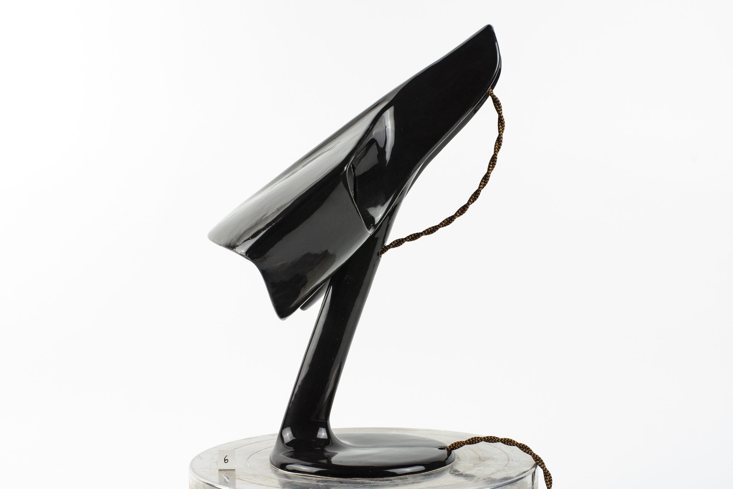 Gallery designer contemporary table lamp