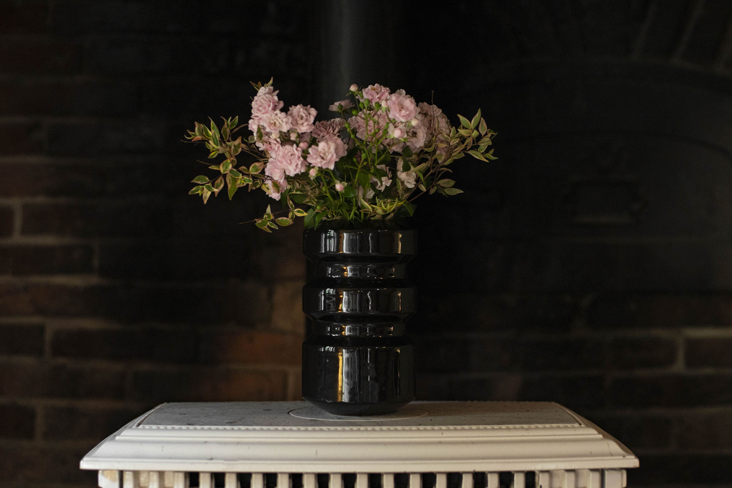 Modern ceramic designer vase black boutillon