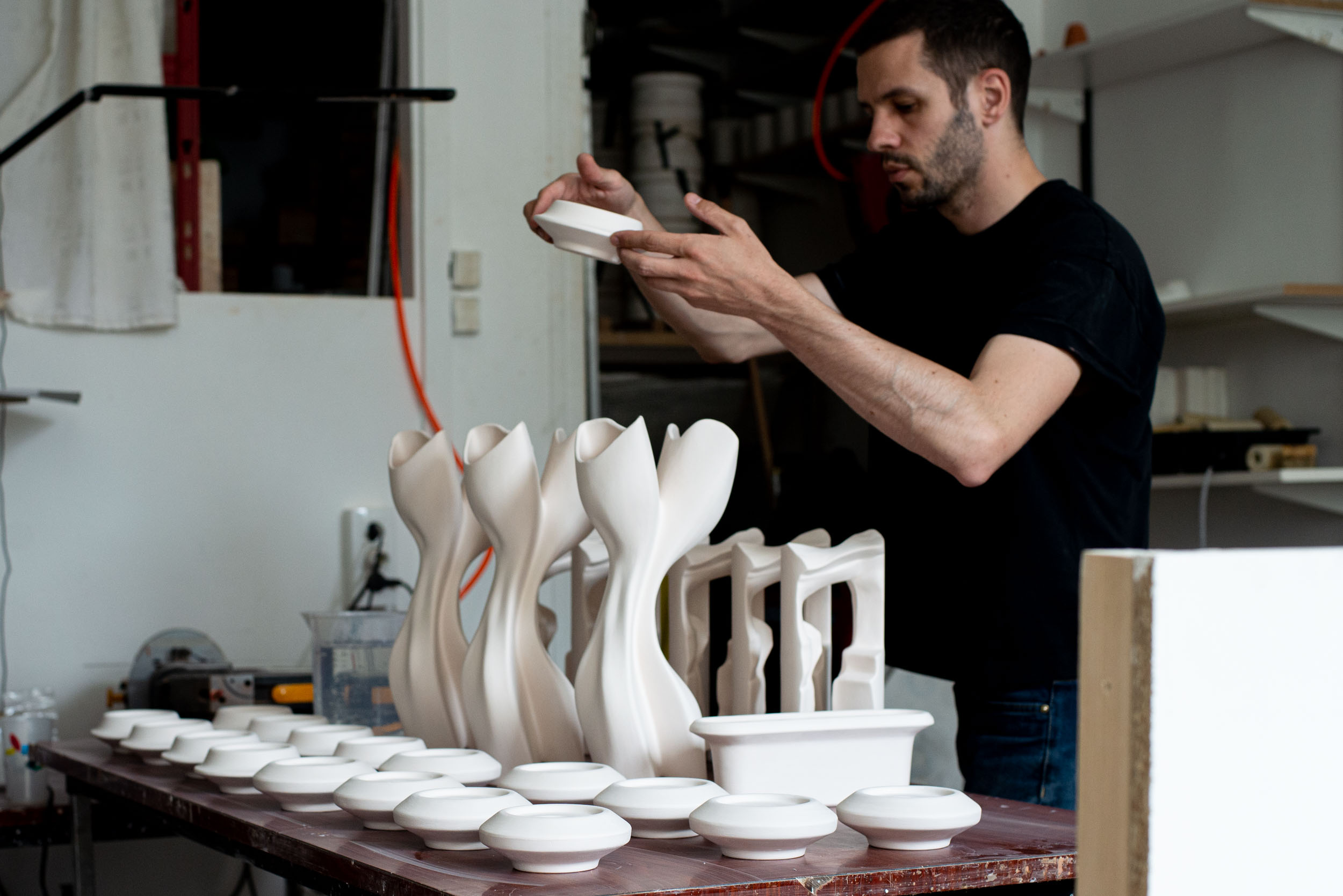 Fabrication objets céramique dans l'atelier de clément boutillon